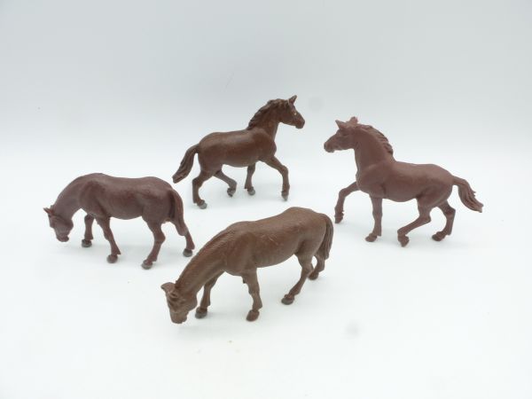 VEB Plaho Pferde, mittelbraun (4 Figuren)