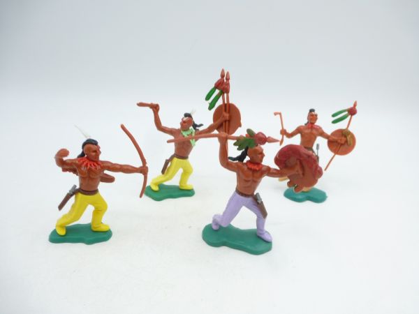 Group of Iroquois on foot (4 figures)