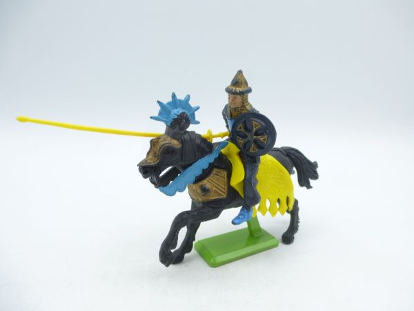 Britains Deetail Saracen riding with lance (yellow)