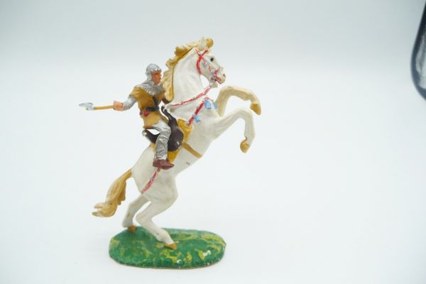 Elastolin 4 cm Normanne mit Beil zu Pferd, Nr. 8854 - auf aufsteigendem Pferd