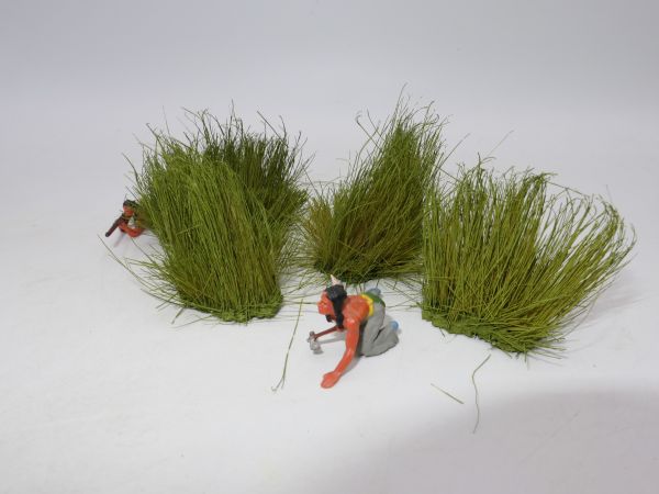 4 tufts of grass (without figure) - matching the 4 cm series