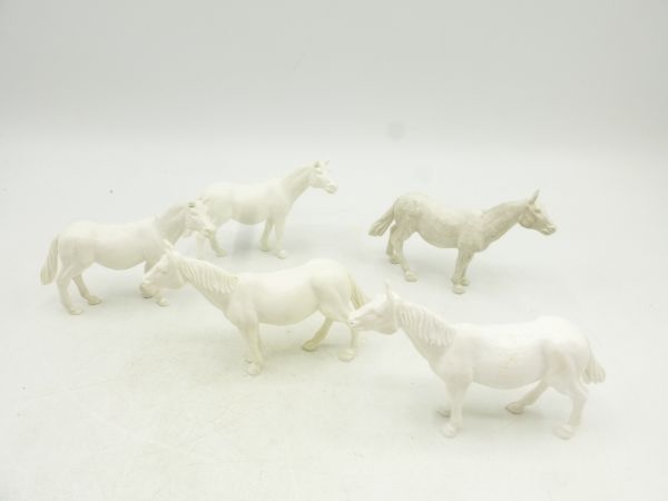 Timpo Toys 5 pasture horses, white - 1 horse used