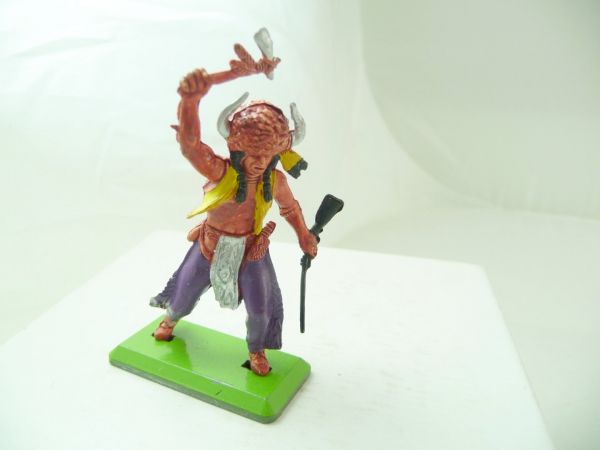 Britains Deetail Medicine man with tomahawk + rifle