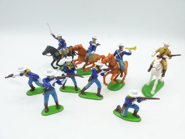 Panini Group 7th Cavalry (4 riders, 5 foot figures)
