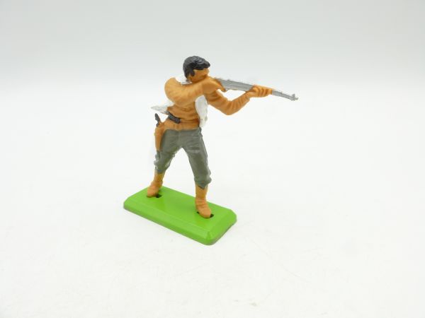 Britains Deetail Cowboy standing (without hat), shooting rifle