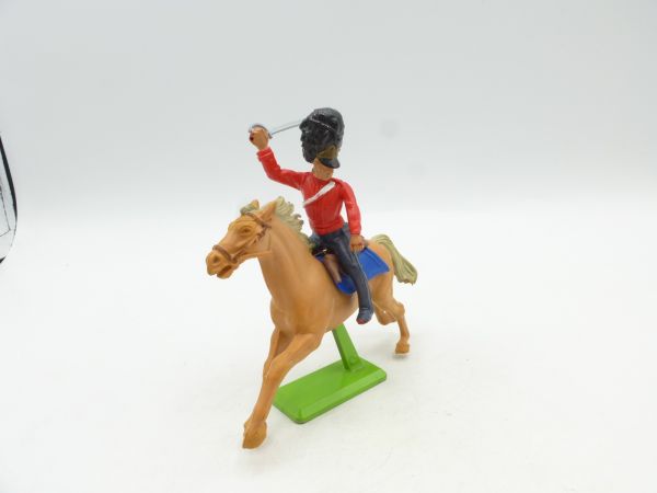 Britains Deetail Waterloo Soldat zu Pferd, mit Säbel ausholend