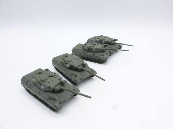 Roskopf (RRM) 4 Leopard tanks with decals - see photos