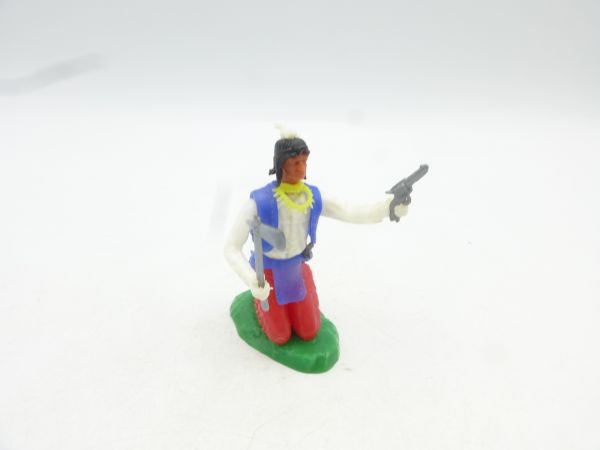Elastolin 5,4 cm Indian kneeling with pistol + tomahawk
