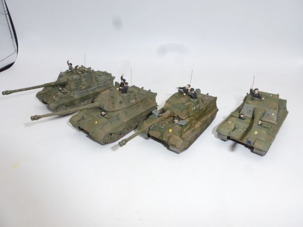 Roco Minitanks 4 King Tigers - scope of delivery see photos