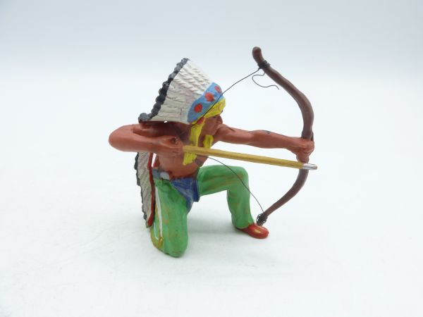 Elastolin 7 cm Indian kneeling with bow, No. 6830, green trousers