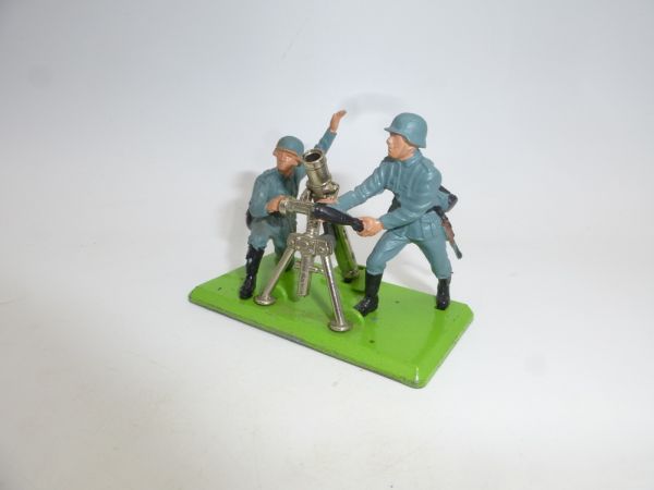 Britains Deetail German mortar position with 2 soldiers
