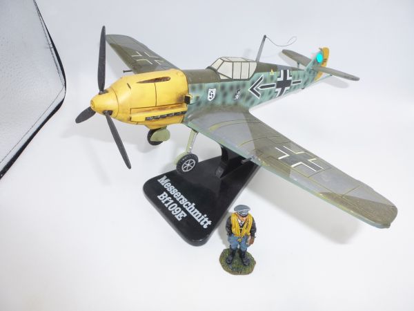 King & Country Warbird Messerschmitt Bf109E mit Adolph Galland, WB01