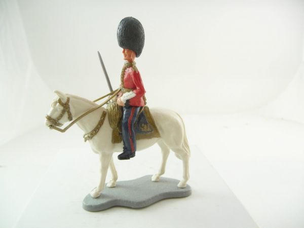 Timpo Toys Gardist reitend mit Säbel auf weißem Pferd