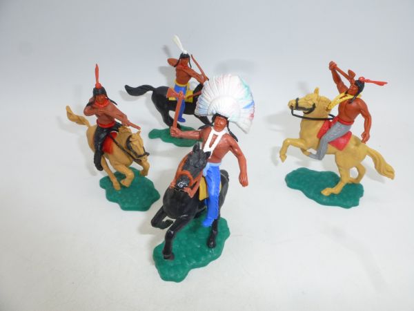 Timpo Toys 4 different Indians 2nd version riding incl. chief