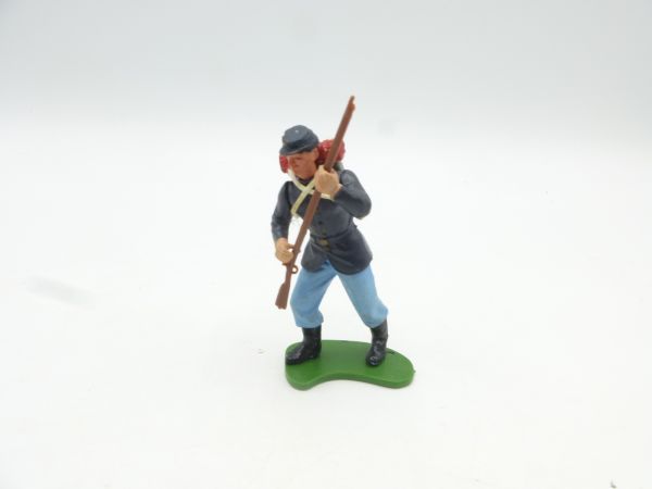 Britains Swoppets Union Army soldier advancing with rifle