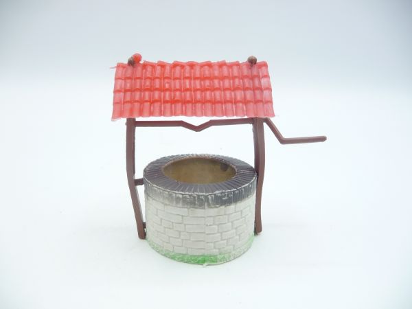 Small well, suitable for 4 cm figure series