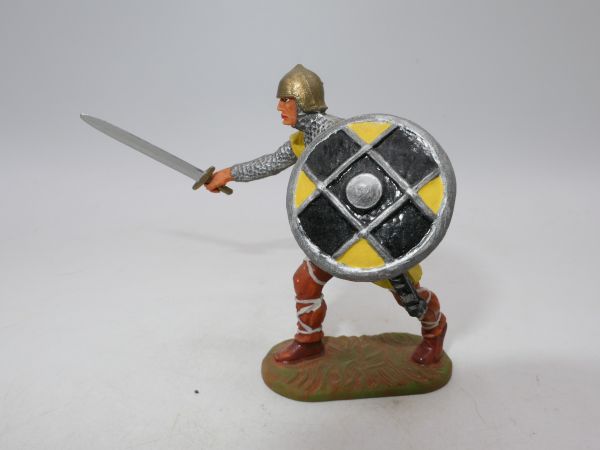 Norman advancing with sword + shield - well suited to 7 cm series