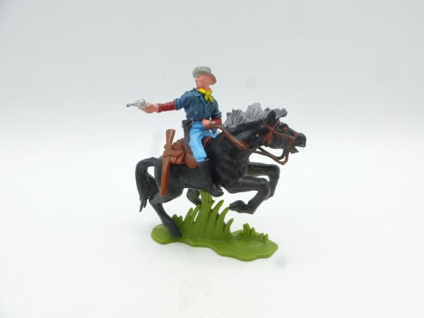 Britains Soldier 7th Cavalry riding, firing pistol from side