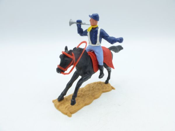 Timpo Toys Union Army soldier 2nd version on horseback with trumpet