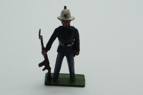 Lone Star Engl. Policemen - Bobby, Gewehr präsentierend
