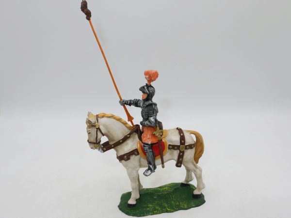 Elastolin 7 cm Lancer on standing horse, No. 9077