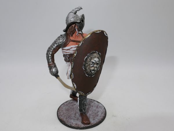 Gladiator mit Schild + Schwert (Höhe der Figur ca. 11-12 cm)