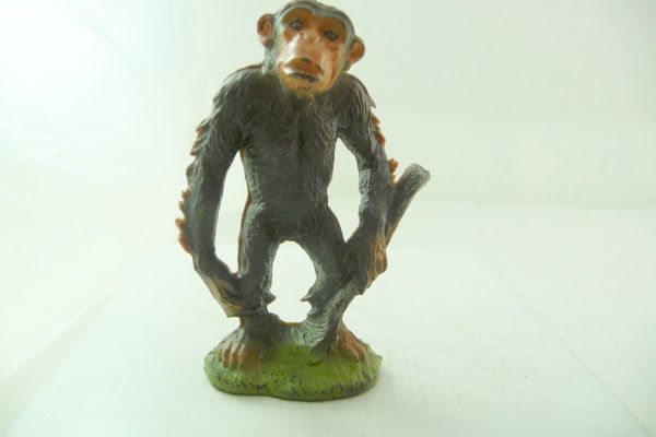 VEB Plaho Chimpanzee standing