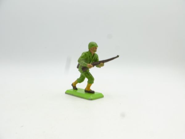Britains Deetail American 1st version running with rifle