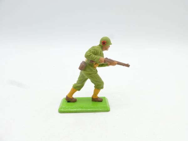Britains Deetail American with rifle in front - brand new
