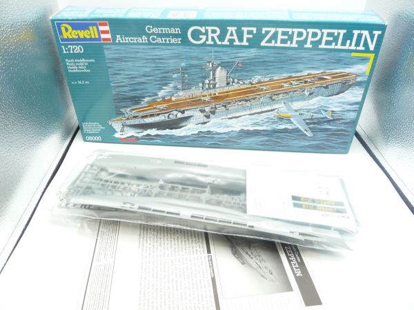 Revell 1:720 German Aircraft Carrier "Graf Zeppelin", No. 05000 - orig. packaging, parts on cast