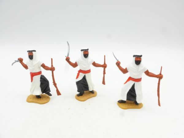 Timpo Toys 3 Arabs on foot with dagger or sabre + rifle, white