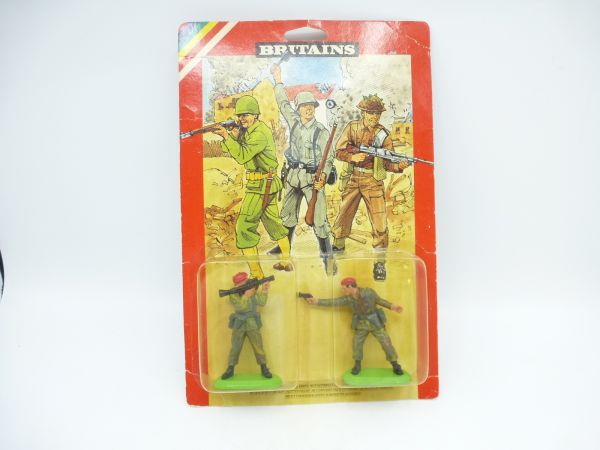 Britains Deetail 2 Paratroopers - on card