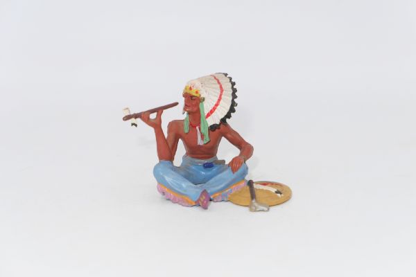 Elastolin 7 cm Chief sitting with whistle, No. 6837
