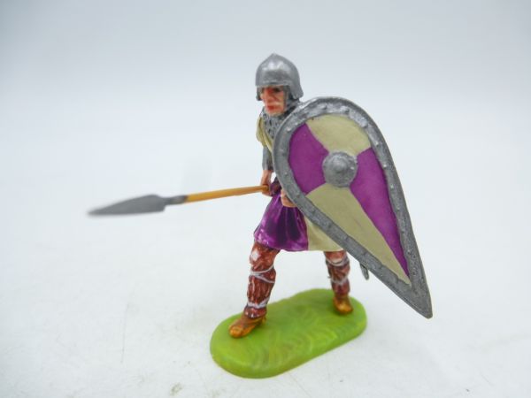 Norman advancing with spear + shield