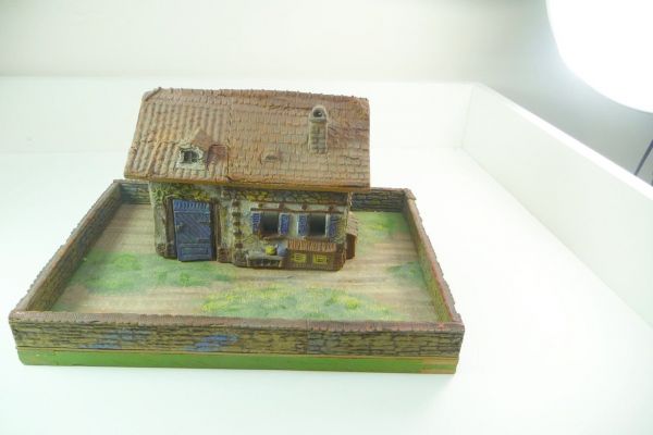 Elastolin (compound) Dwelling house with plot (32 x 23 cm), suitable for farm figures