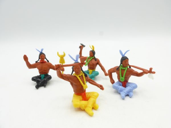 Timpo Toys 4 Indianer 3. Version sitzend
