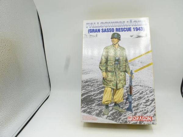 Dragon 1:16 Warrior Series: Fallschirmjäger (Gran Sasso Rescue 1943)