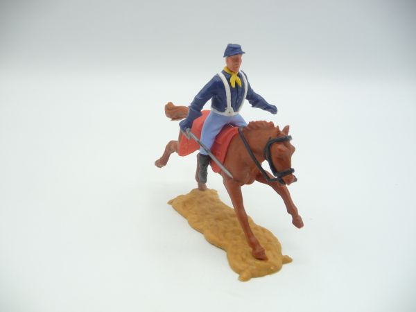Timpo Toys Union Army soldier 2nd version riding, sabre down