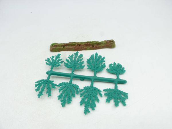 Timpo Toys Row of bushes, dark green - parts of bushes still on cast