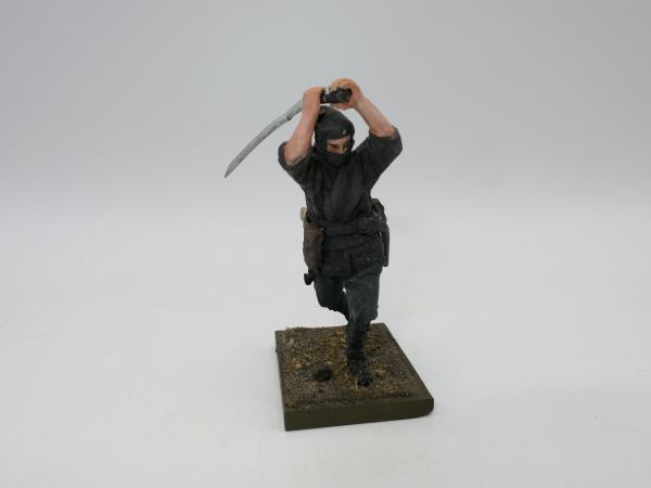 Ninja, mit Säbel ausholend (Metall, 7 cm) - tolle Figur, Säbel siehe Foto