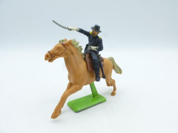 Britains Deetail Union Army soldier on horseback officer attacking with sabre