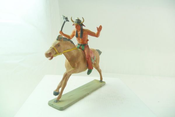 Starlux Indian with nice headdress + axe on horseback - top condition