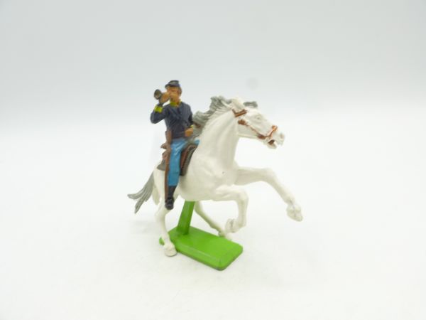 Britains Deetail Union Army Soldier on horseback with trumpet