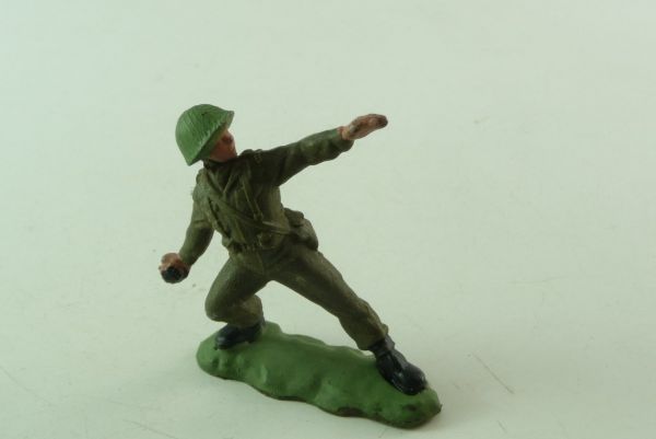 Britains Swoppets / Herald Khaki Infantry; soldier throwing hand grenade