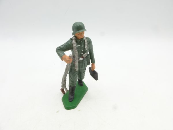 Starlux Deutscher Soldat mit MG + Munitionstasche, V20