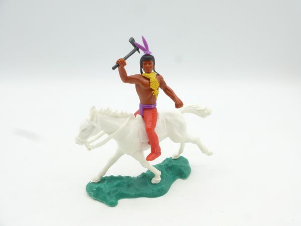 Crescent Indianer reitend mit Tomahawk