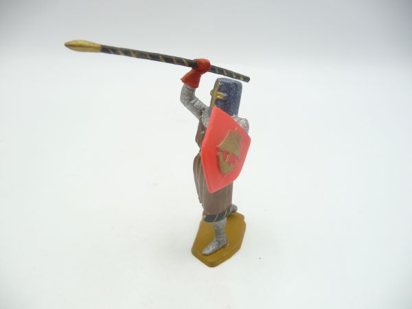 Starlux Knight standing with spear + shield - early painting