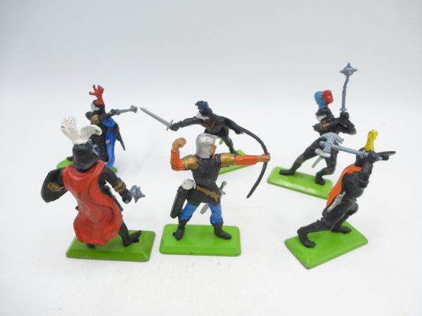 Britains Deetail 6 black knights standing - complete set