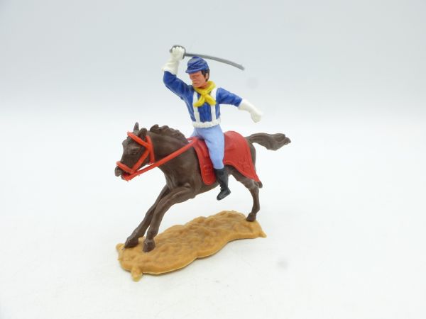Timpo Toys Union Army Soldier 4th version riding, lunging sabre from above