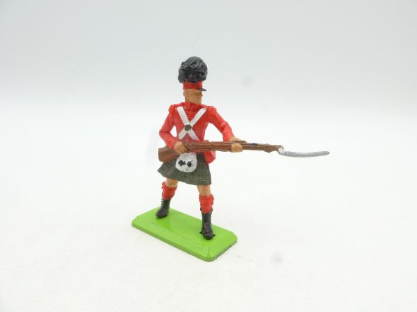 Britains Deetail English soldier advancing with bayonet